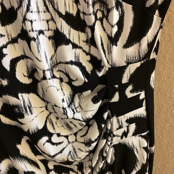 Connected Apparel Black and Cream Dress/Size 8 - Picture 6 of 6